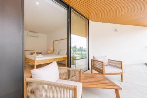 Marina Vista - Modern 1BDR w Marina & Pools Views