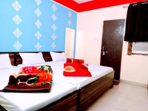 Hotel Shiway Guest House Varanasi Near Kashi Vishwanath Temple
