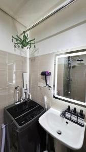 Elegant with Best View Fast Wifi Mall of Asia Airport