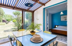 Maisons de vacances Charmante Maison Proche Plage : photos des chambres