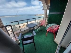 شقة105م ViP عالبحرسيدى بشر د3