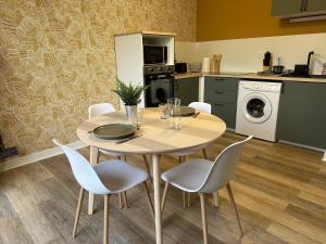 Appartements Le Sainte Helene - Climatisation - Parking prive - Wifi : photos des chambres