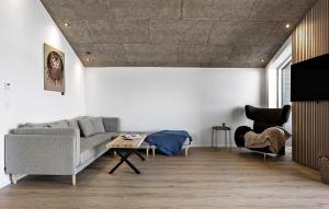 4 Bedroom Stunning Home In Sæby