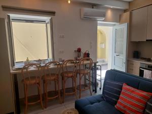 Vaporia Stone House Seaview