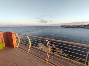 SeaFront Apartment Marsascala