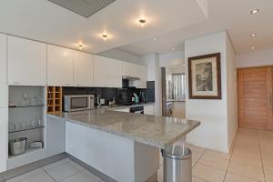 2min To V&A! Self Check-in!No load-shedding! Views