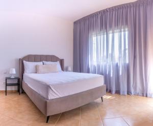 Elegant house with Pool and beach on foot