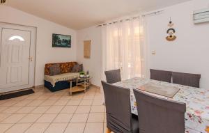 Nice Apartment In Otok Vir With Wifi