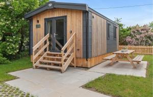 Gorgeous Home In Erkheim With Wifi