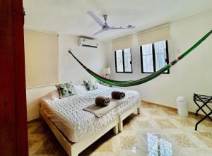 Central and Cozy Room Bugambilia