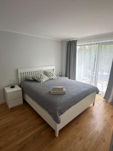Albatross Mini - 2 Room Seaside Air-conditioned Apartment with Balcony