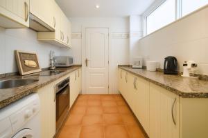 EL CORAL APARTMENT - First Beach Line