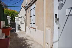 Appartements Nice studio with a terrace : photos des chambres