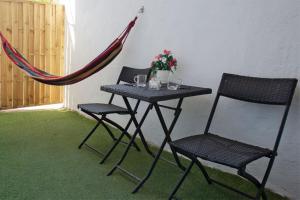 Appartements Nice studio with a terrace : photos des chambres