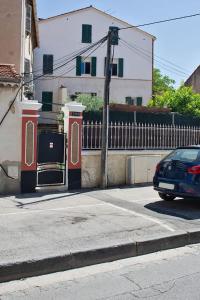 Appartements Nice studio with a terrace : photos des chambres