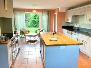 Large House On Farm With Own Heated Pool, As Seen On BBC TV