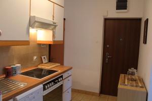 Cozy 2BR Near the Beach, Budva - 3hvězdičkové hotely ve městě Budva