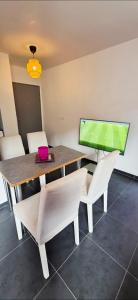 hotel contro Marsiglia