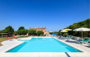 4 Bedroom Awesome Home In Urbania