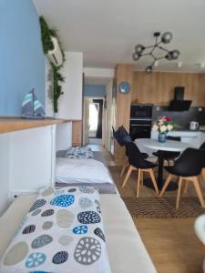 Blue Breeze Apartments