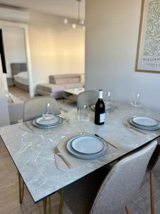 Nira apartment