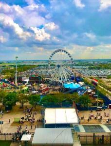 Tranquil Escape- Spa Bath & Pool for One or Couples