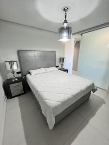 Amazing pool view apartment BIOKO