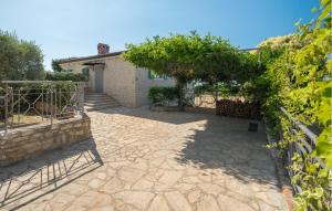 Nice Home In Vizinada With Kitchen 