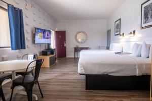 Outer Banks Motor Lodge