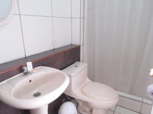 HOSPEDAJE LAS FLORES ICA