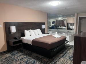 Falls Lodge & Suites