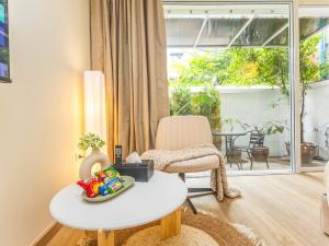 Studio room with private garden in Center Sathorn