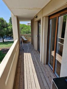 Apartment with WiFi & balcony on the seafront