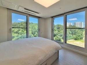 Han River Seoul Stay