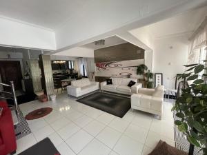 Villa with private pool North coast