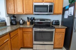 NEW - Enjoy your stay at this beautiful Townhome