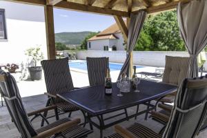 Holiday house with a swimming pool Pridraga - Cuskijas, Novigrad - 24776