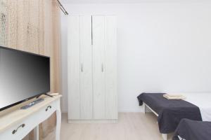 Family friendly house with a swimming pool Sabunike, Zadar - 24804