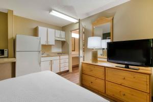 Studio with 2 Double Beds - Non-Smoking room in Extended Stay America Suites - San Antonio - Airport