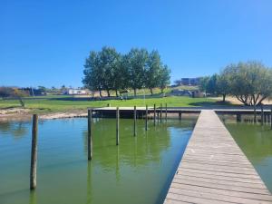 Casa con piscina en Condominio Lago Rapel BLQ