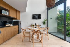 Stylish Loft with Pool Access