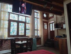 "Arte en el desván" Rustic loft - Desván rústico