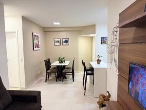 Apto estiloso com vista para baía