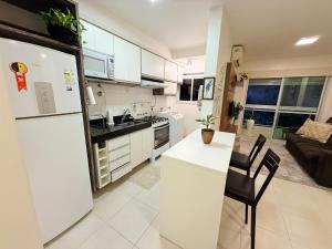 Apto estiloso com vista para baía