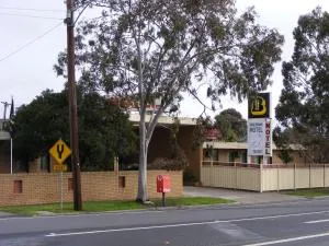 Eaglehawk Motel Bendigo - Wedderburn