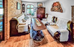 Nice Apartment In Szyldak With Sauna