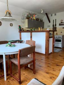 Posh Residense in Masuria with the charm of an old-fashioned eco-house with garden and sophisticated silk paintings gallery