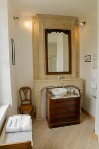B&B / Chambres d'hotes Bed & Breakfast Chateau Les Cedres : photos des chambres