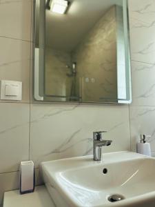 NEO Sase - Denya Forest - private parking