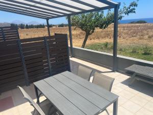 Ledakis House with Jacuzzi